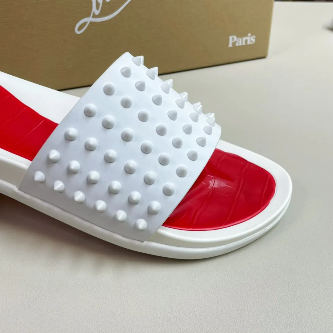 [CL red sole shoes] P: 340💰 size 38-45 Men’s classic slippers, made on the official website 1:1, the original factory specializes in original materials ➖ OEM 3D printed patterns, all hand-nailed and made ➖ Ultra-light non-slip outsole. Super fashionable and super comfortable, handsome on the feet, a must-have for men in summer! !